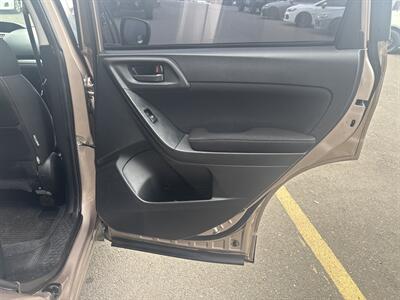 2014 Subaru Forester 2.5i   - Photo 15 - Milwaukie, OR 97267