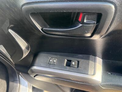 2017 Toyota Tacoma TRD Sport   - Photo 20 - Milwaukie, OR 97267