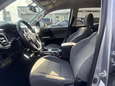 2017 Toyota Tacoma TRD Sport   - Photo 11 - Milwaukie, OR 97267