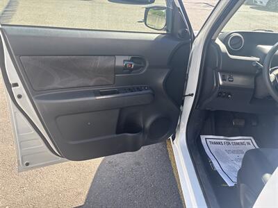 2014 Scion xB - Photo 9 - Milwaukie, OR 97267