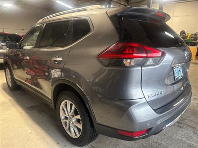 2020 Nissan Rogue SV - Photo 5 - Milwaukie, OR 97267