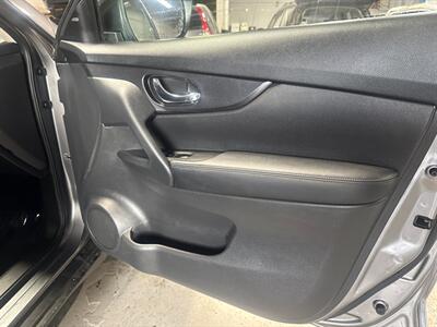 2020 Nissan Rogue SV - Photo 23 - Milwaukie, OR 97267