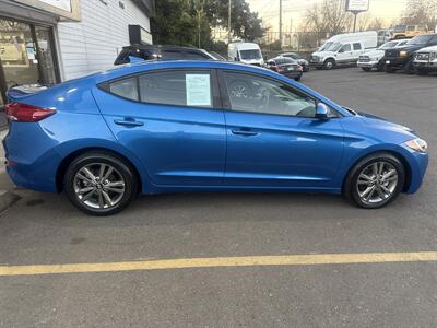 2020 Hyundai ELANTRA SEL   - Photo 8 - Milwaukie, OR 97267