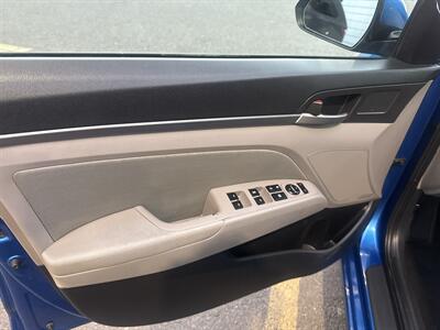 2020 Hyundai ELANTRA SEL   - Photo 17 - Milwaukie, OR 97267