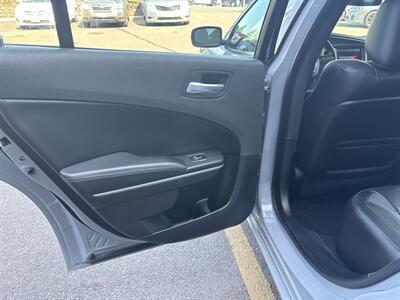 2022 Dodge Charger SXT   - Photo 12 - Milwaukie, OR 97267