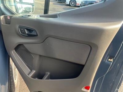 2020 Ford Transit 250   - Photo 10 - Milwaukie, OR 97267