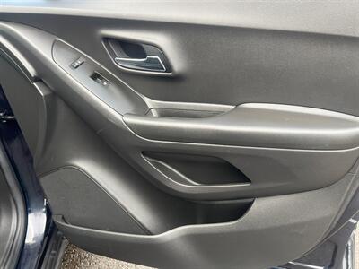 2021 Chevrolet Trax LS   - Photo 9 - Milwaukie, OR 97267