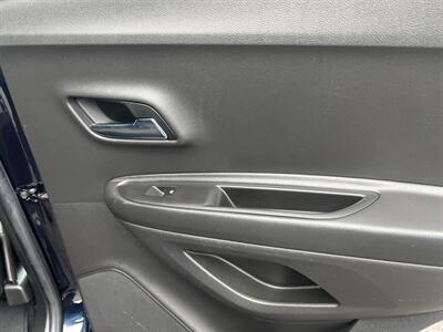 2021 Chevrolet Trax LS   - Photo 11 - Milwaukie, OR 97267