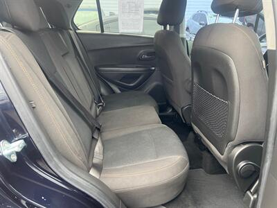 2021 Chevrolet Trax LS   - Photo 12 - Milwaukie, OR 97267