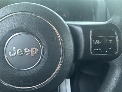 2017 Jeep Patriot Sport   - Photo 11 - Milwaukie, OR 97267