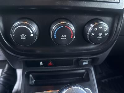 2017 Jeep Patriot Sport   - Photo 14 - Milwaukie, OR 97267