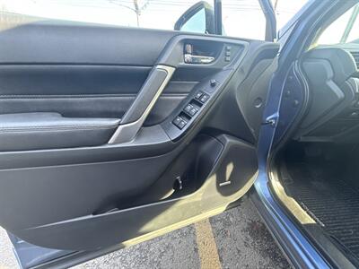 2017 Subaru Forester 2.0XT Touring   - Photo 8 - Milwaukie, OR 97267