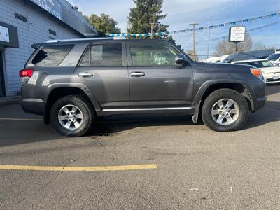 2012 Toyota 4Runner SR5   - Photo 8 - Milwaukie, OR 97267