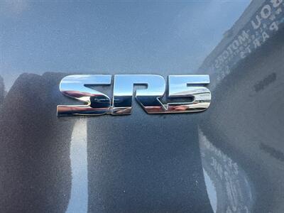 2012 Toyota 4Runner SR5   - Photo 19 - Milwaukie, OR 97267