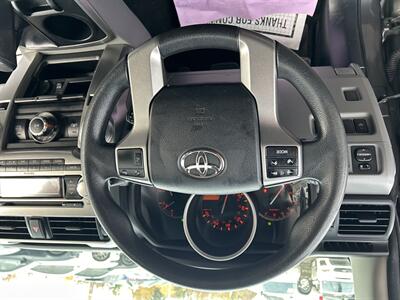 2012 Toyota 4Runner SR5   - Photo 14 - Milwaukie, OR 97267