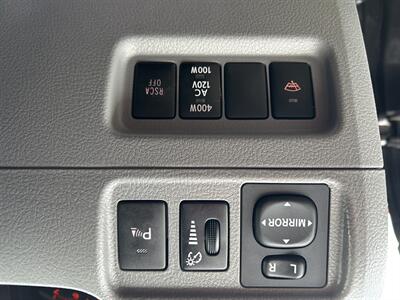 2012 Toyota 4Runner SR5   - Photo 15 - Milwaukie, OR 97267