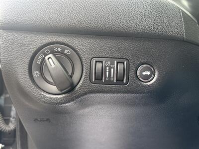 2017 Dodge Charger SE   - Photo 16 - Milwaukie, OR 97267