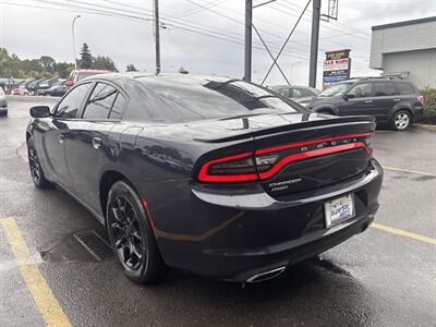 2017 Dodge Charger SE   - Photo 5 - Milwaukie, OR 97267