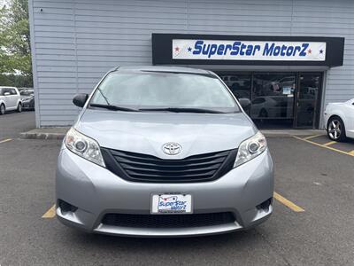 2017 Toyota Sienna L 7-Passenger   - Photo 2 - Milwaukie, OR 97267