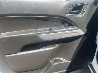 2020 Chevrolet Colorado Extended Cab LT   - Photo 12 - Milwaukie, OR 97267