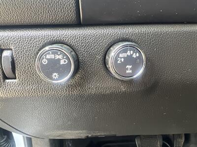 2020 Chevrolet Colorado Extended Cab LT   - Photo 14 - Milwaukie, OR 97267