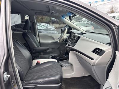 2013 Toyota Sienna SE 8-Passenger   - Photo 21 - Milwaukie, OR 97267