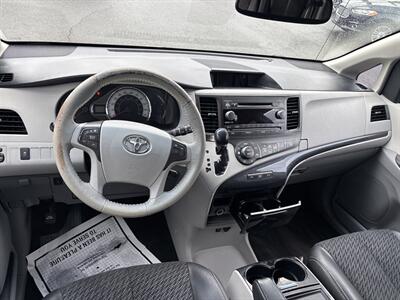 2013 Toyota Sienna SE 8-Passenger   - Photo 15 - Milwaukie, OR 97267