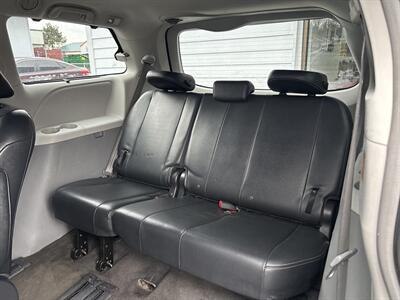 2013 Toyota Sienna SE 8-Passenger   - Photo 16 - Milwaukie, OR 97267