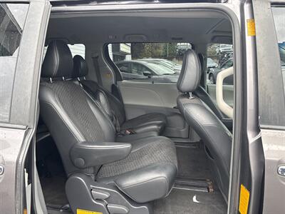 2013 Toyota Sienna SE 8-Passenger   - Photo 19 - Milwaukie, OR 97267