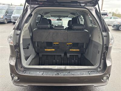 2013 Toyota Sienna SE 8-Passenger   - Photo 17 - Milwaukie, OR 97267