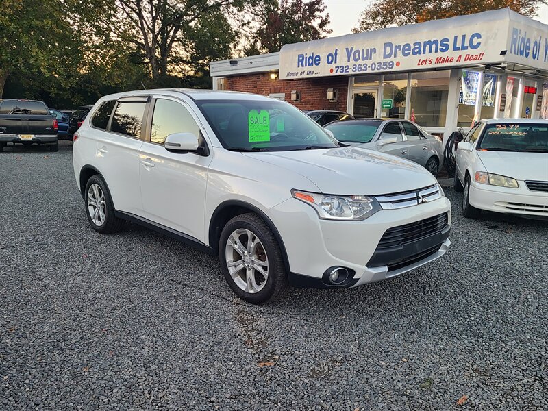 2015 Mitsubishi Outlander SE   - Photo 1 - Lakewood, NJ 08701