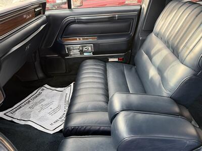 1988 Lincoln Town Car   - Photo 13 - Lakewood, NJ 08701