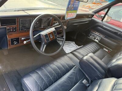 1988 Lincoln Town Car   - Photo 12 - Lakewood, NJ 08701