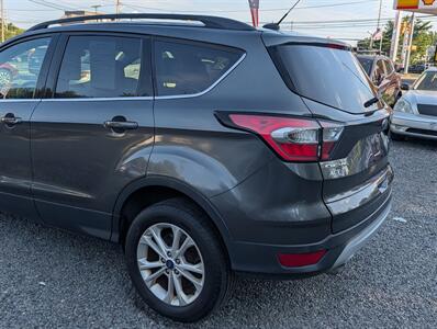 2017 Ford Escape SE - Photo 5 - Lakewood, NJ 08701