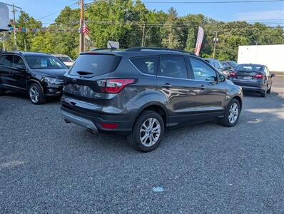 2017 Ford Escape SE - Photo 8 - Lakewood, NJ 08701
