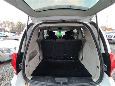 2019 Dodge Grand Caravan SE - Photo 8 - Lakewood, NJ 08701