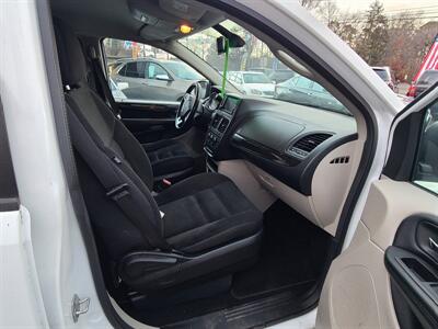 2019 Dodge Grand Caravan SE - Photo 11 - Lakewood, NJ 08701