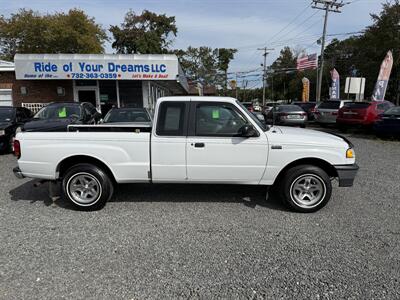 2000 Mazda B3000 SE Truck