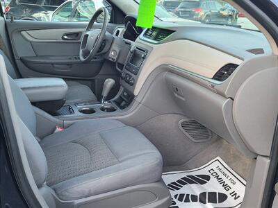 2015 Chevrolet Traverse LS   - Photo 11 - Lakewood, NJ 08701