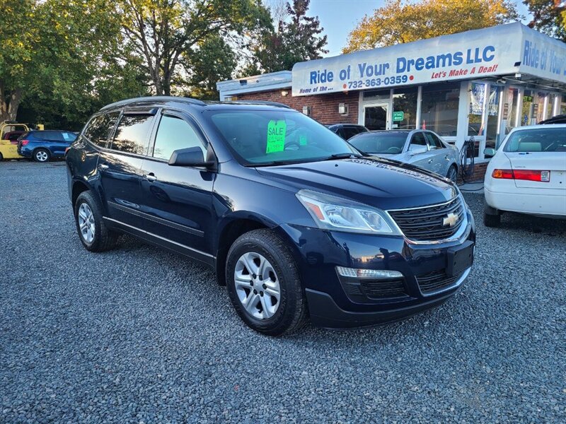 2015 Chevrolet Traverse LS   - Photo 1 - Lakewood, NJ 08701