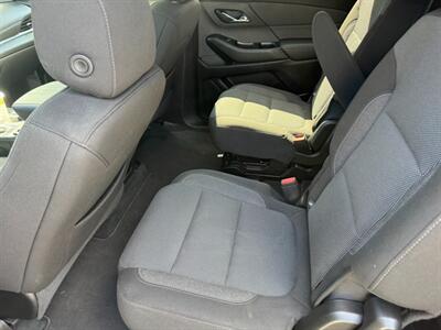 2023 Chevrolet Traverse LT Cloth - Photo 12 - Lakewood, NJ 08701