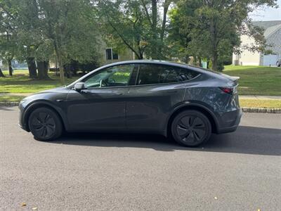2026 Tesla Model Y Long Range   - Photo 9 - Lakewood, NJ 08701