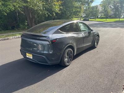 2026 Tesla Model Y Long Range   - Photo 12 - Lakewood, NJ 08701