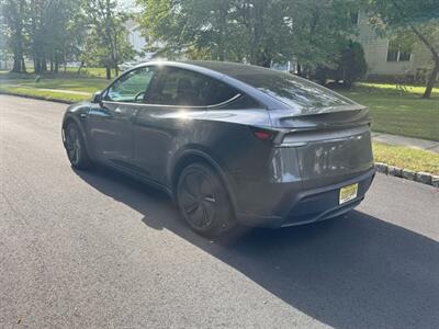 2026 Tesla Model Y Long Range   - Photo 10 - Lakewood, NJ 08701