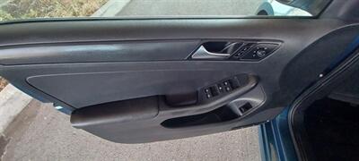 2016 Volkswagen Jetta 1.4T S   - Photo 11 - Novato, CA 94945