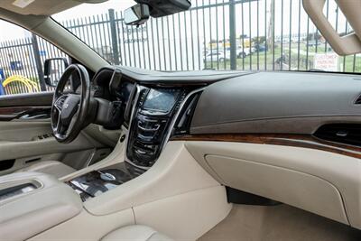 2017 Cadillac Escalade Luxury   - Photo 12 - Dallas, TX 75229