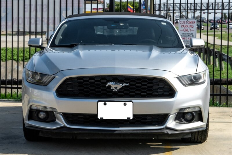 2016 Ford Mustang EcoBoost Premium photo 4