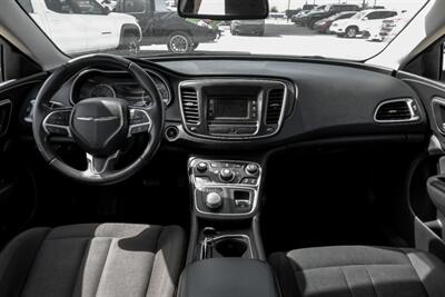 2015 Chrysler 200 Limited   - Photo 4 - Dallas, TX 75229