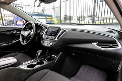 2024 Chevrolet Malibu LT   - Photo 10 - Dallas, TX 75229