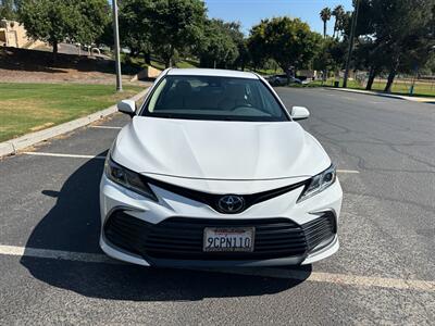 2022 Toyota Camry LE   - Photo 2 - Hesperia, CA 92345